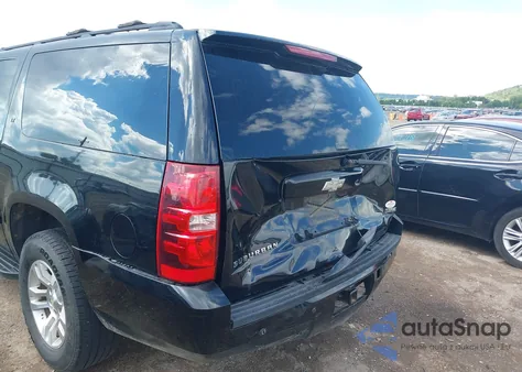 2008 Chevrolet Suburban 1500 Lt z USA, uszkodzony, nr VIN 1GNFC160X8R252335